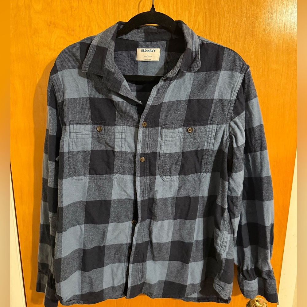 old navy navy and blue button down flannel size large